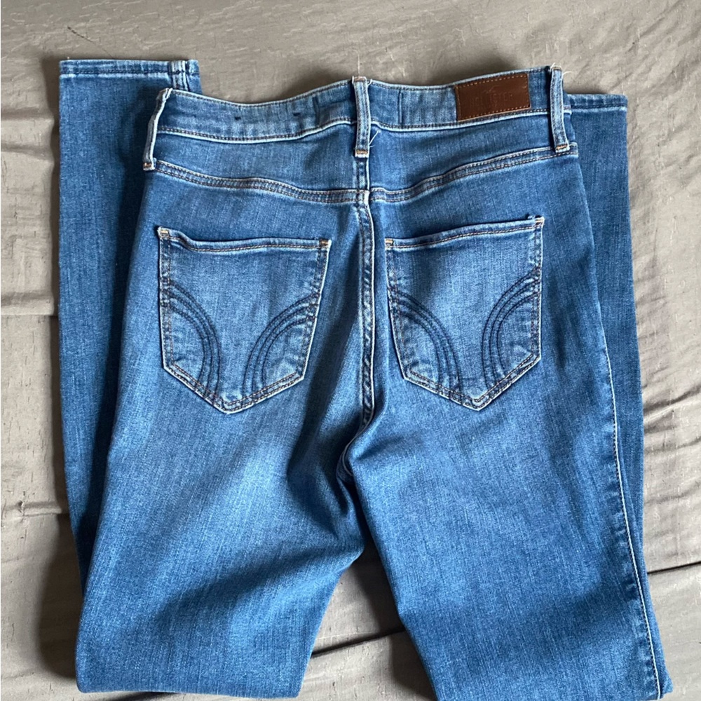Hollister Medium Wash Jeans